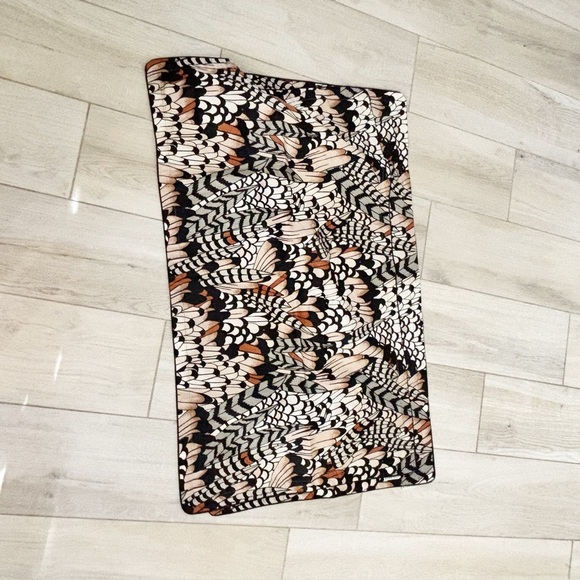 TED BAKER LONDON Black Beige FEATHERS Set Of 2 King Size Pillow Shams 20” X 36” - Picture 1 of 8